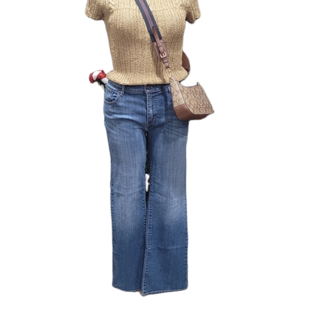 Levi's Women's Blue Boot Cut Jeans - Picture 12 of 12